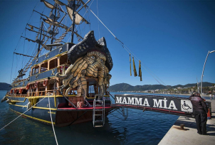 Medusa Pirate Boat Tour